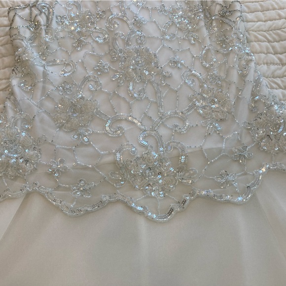 J Kara Full Length White Dress Beaded Scallop Top Fully Lined - Picture 8 of 10